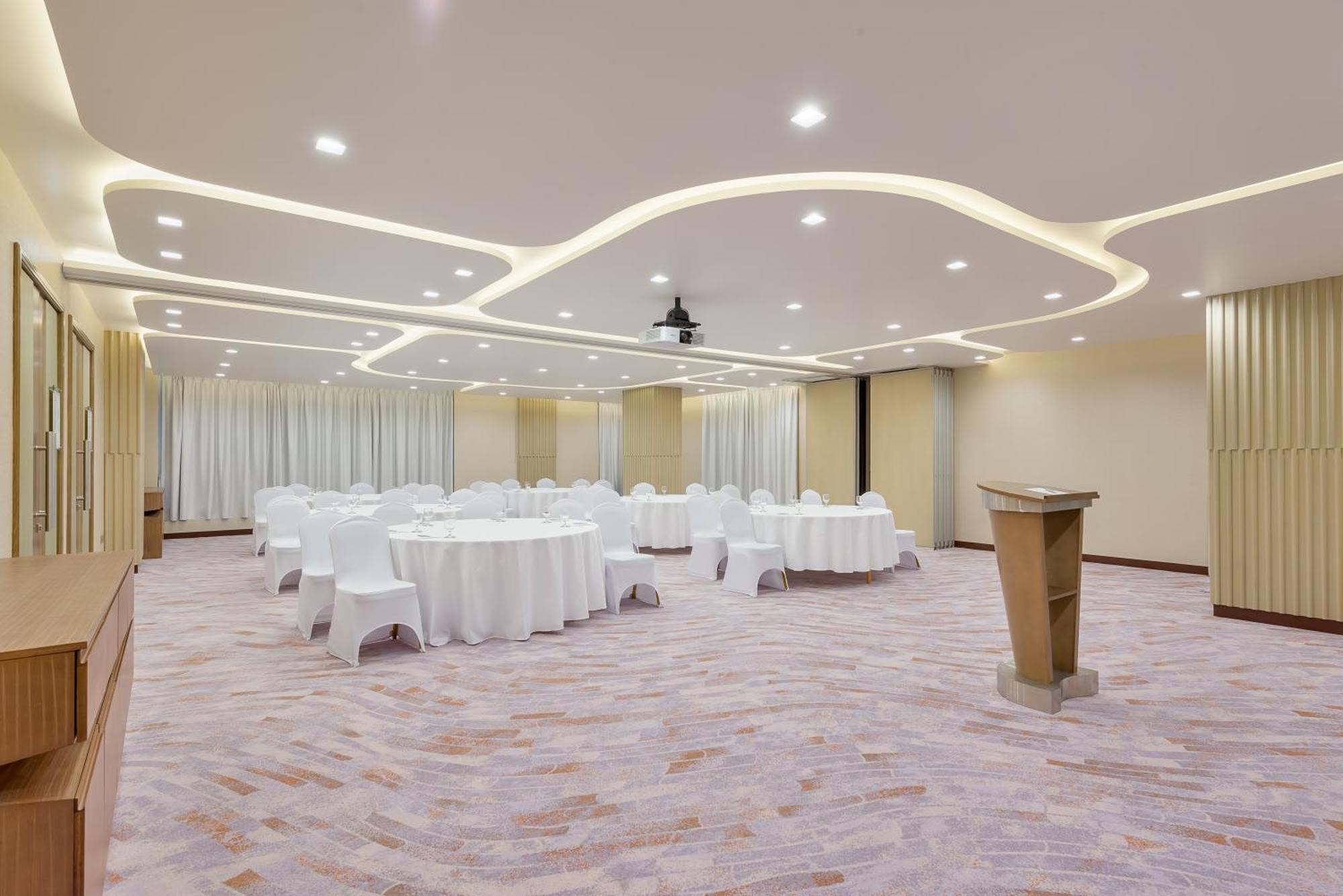 Intercityhotel Bawshar Маскат Экстерьер фото